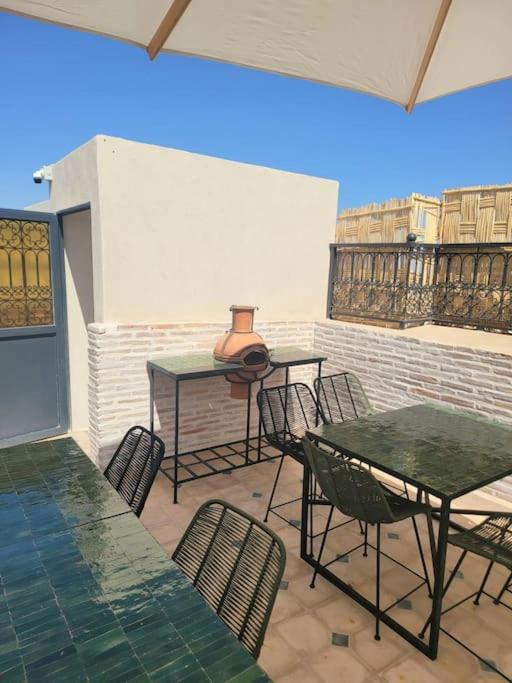 Riad Isahiac Avec Piscine En Exclusivite Marrakesh Exteriör bild