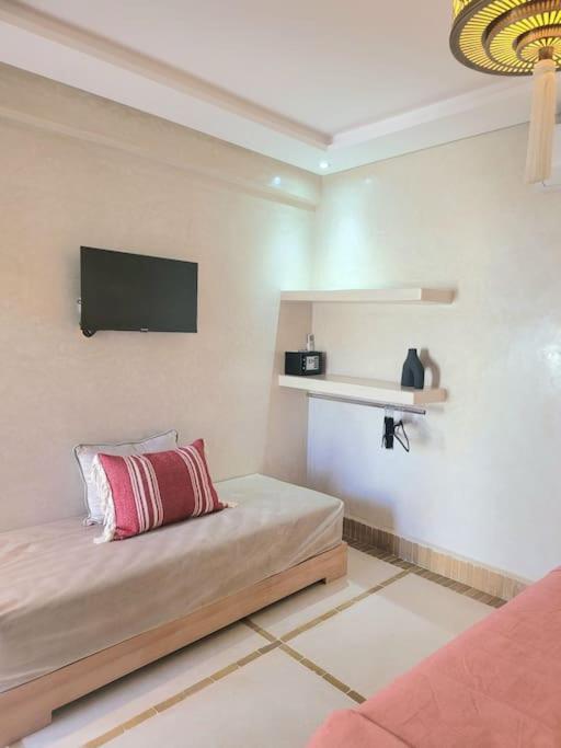 Riad Isahiac Avec Piscine En Exclusivite Marrakesh Exteriör bild