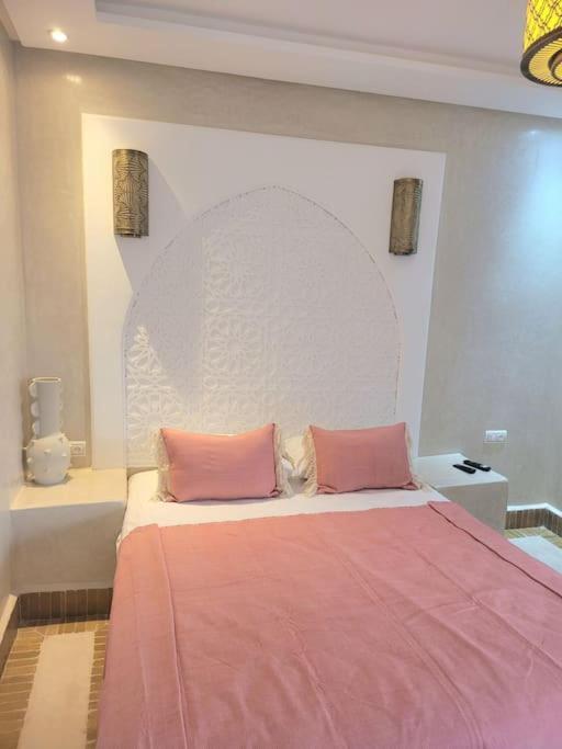 Riad Isahiac Avec Piscine En Exclusivite Marrakesh Exteriör bild